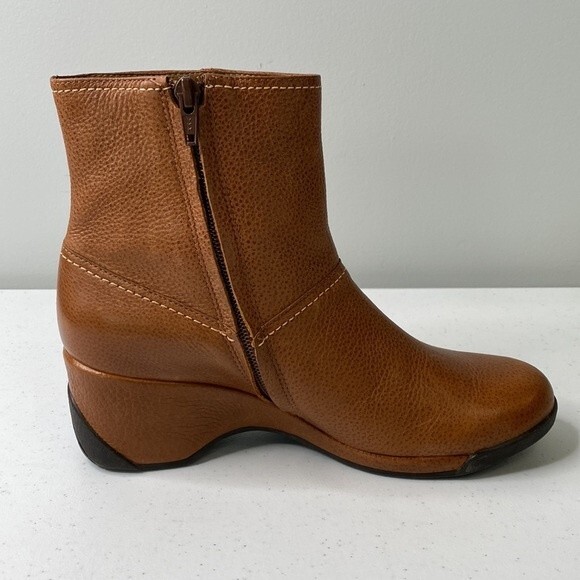 Nurture Grant Honey Brown Leather Boot Zip Ankle Bootie Wedge Heel Classy Neutra - Picture 3 of 16